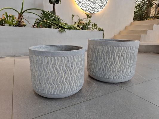 comprar Estilo e Durabilidade Nossa plantação de barro reforçada é a escolha perfeita para jardins modernos online manufacture