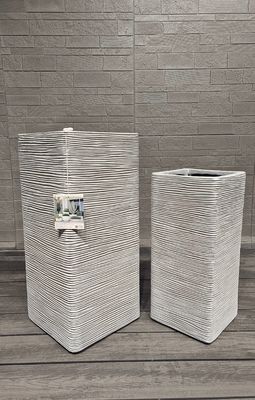 comprar Jardineira Moderna de Coluna Quadrada para Decoração de Piso de Shopping Center de Sala de Estar Vaso de Flores de Cimento Argiloso Acabado Design de Tinta Spray online manufacture