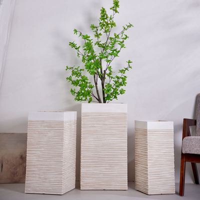 plantação de argila de fibra redonda beige neutro com padrão de listras verticais leve, durável, de baixa manutenção, pote de flores de férias, casa de campo, hotel, shopping center, decoração de escritório, jardim, projeto de paisagismo