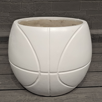 design clássico de basquete esportivo e divertido - aparência temática plantador esférico de fibra de argila leve durável e de baixa manutenção vaso de flores decoração de escritório de vila de férias projeto de paisagismo de jardim ginásio