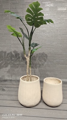 visual contemporâneo bege neutro textura linear repetitiva design vaso de fibra de argila redondo leve durável baixa manutenção vaso de flores decoração de escritório Villa feriado projeto de paisagismo de jardim