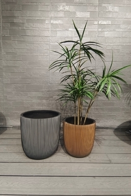 Padrões de listras de cor prateada de fibra de argila redonda Planteador de telhado leve Projetos de paisagismo de jardins